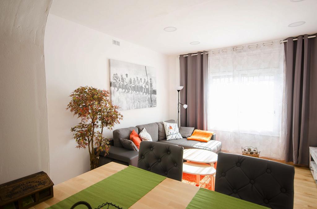 Oscar Apartments Estacion Ситжес Екстериор снимка